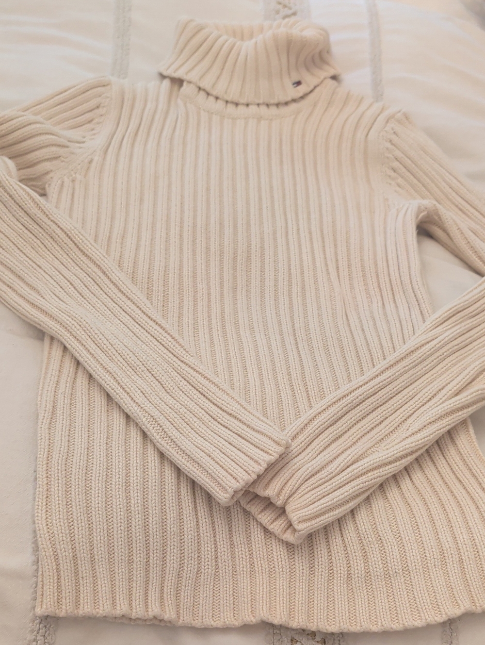 Tommy Hilfiger Cream Ribbed Turtleneck Sweater - Women's